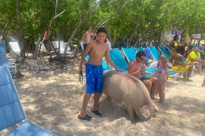 4hr Private Tour Island Hop Snorkel w/ Turtles & Sip Bahama Mamas - Optional Athol Island Swimming Pigs: The Bucket-List Add-On