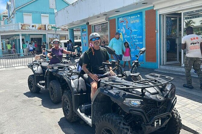 Atv Guided Tours Nassau Bahamas - Rawson Square: Judicial system history and the Queen statue photo moment