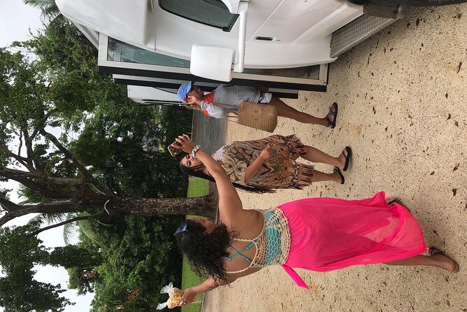 Bahamian Beverages & Bites Tour - Stop 4: Arawak Cay and Sky Juice King (Try Something You Can’t Imitate)