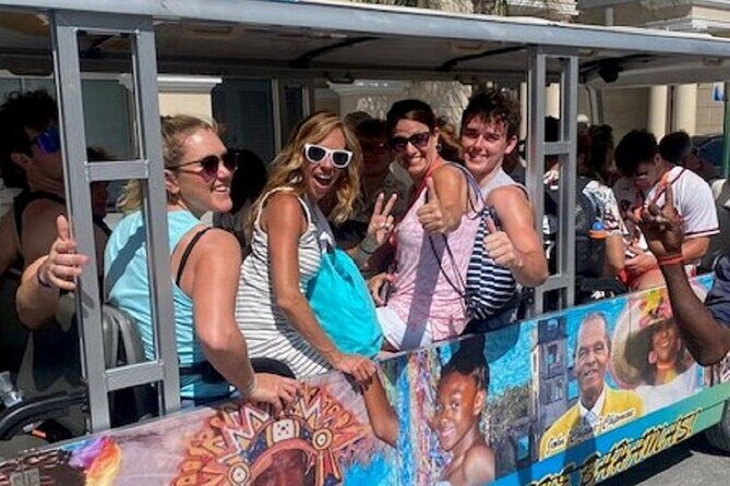CHIPPIES BAHAMAS Island Tours : Feel The Culture - Where to start at Nassau Straw Market (and how to avoid the classic cruise confusion)