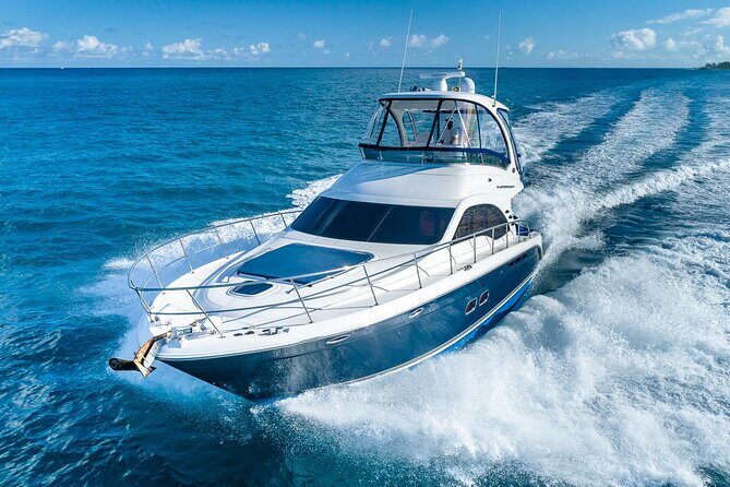 Half Day Private Yacht Charters - Your 4-Hour Route: Rose Island Day vs. Pigs, Turtles, and Secluded Beaches