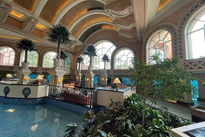 Island Tour,Beach & Lunch stop at Fish fry in Nassau Bahamas - Nassau in 4 hours: how the pace really works