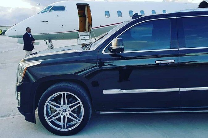 Luxury Escalade Cadillac Private Roundtrip Transportation - Who this transfer is best for in Nassau