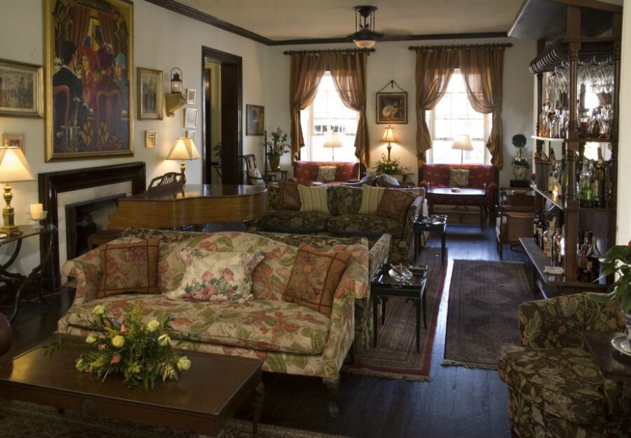 Nassau: Afternoon Tea at Graycliff Hotel and Restaurant - Scones, petit fours, and sweet treats that actually feel like tea