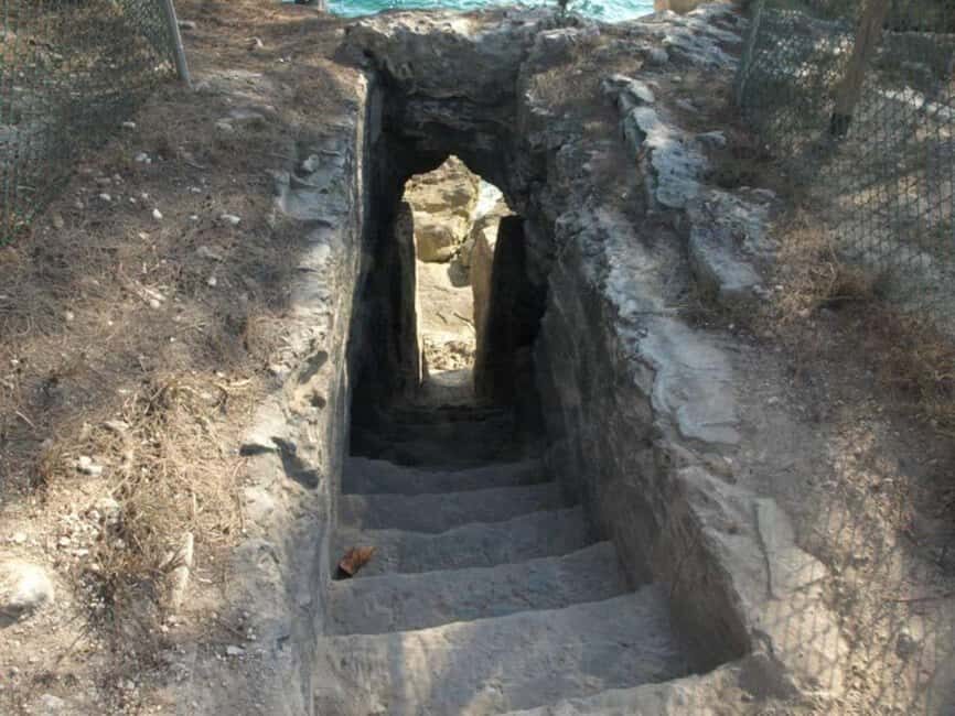 Nassau: ATV Guided Tour - Queen’s Staircase and the Water Tower: 65 Steps of 1793 Power