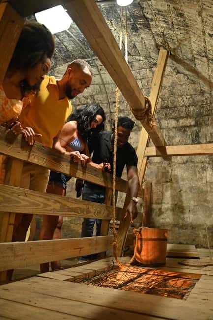 Nassau: ATV or Buggy Tour with Tasty Local Foods - Arawak Cay at Gone Fishn’: the conch cracking experience