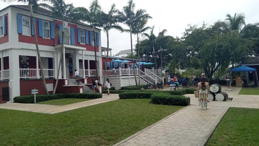 Nassau City Tour: Discover the Charms of Old Charles Town - Nassau City Tour at a Glance: Old Charles Town, Forts, and Island Tastings