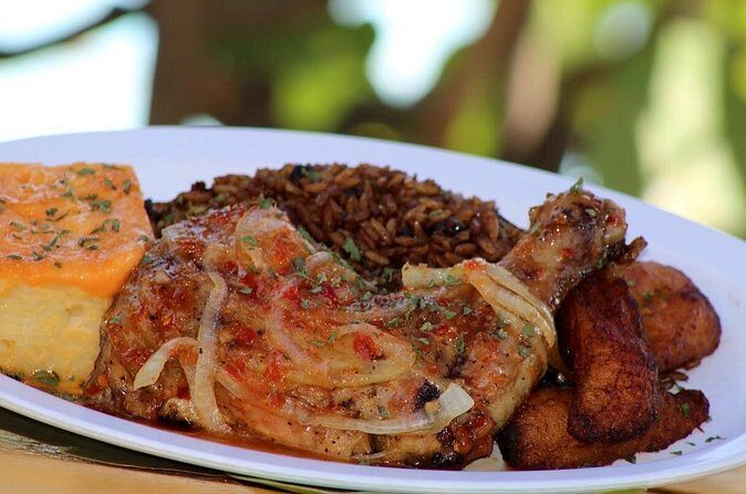 Nassau Food and History Bus Tour - Guides and drivers: small details that change the whole day