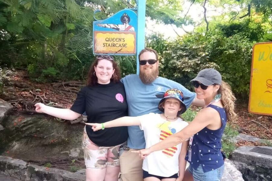 Nassau: Historical & Cultural Walking Tour by KINDWalk - Wine tasting stop and a final shopping stroll