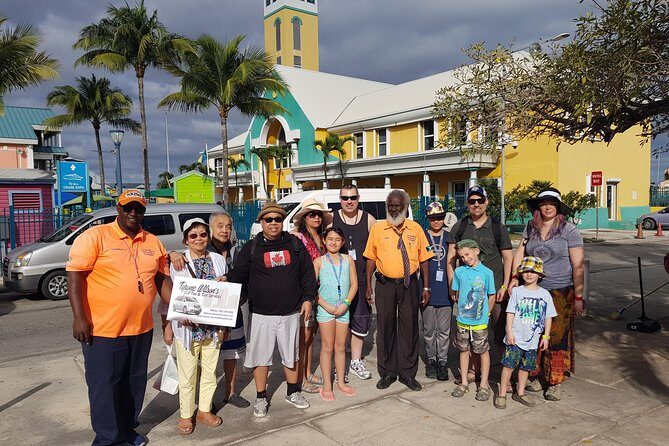 Nassau Island Highlights Sightseeing Tour - Stop 1: Bahamas Rum Cake Factory for a Quick Island Taste
