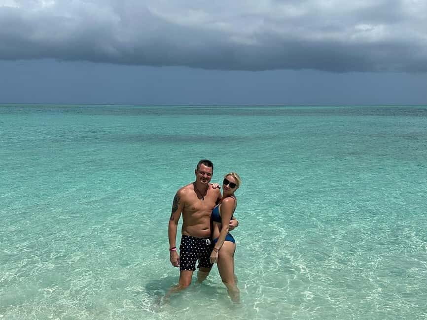 Nassau: Island Hopping Boat Trip with Lunch & Drinks - Getting On and Off the Boat: The Comfort and Safety Reality