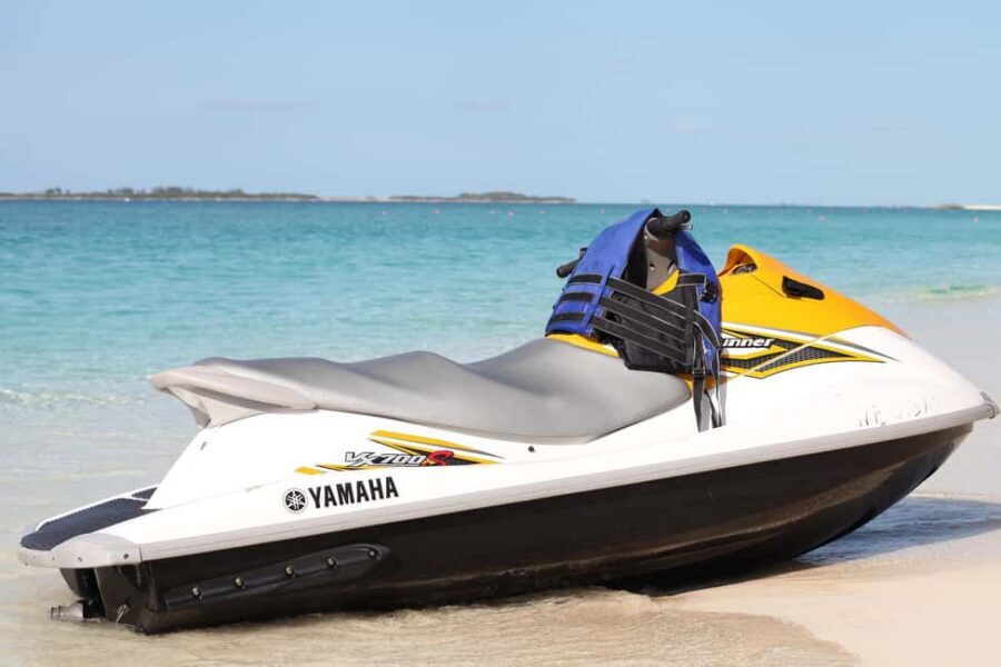 Nassau: Jet Ski Adventure - Safety briefing and learning the controls fast