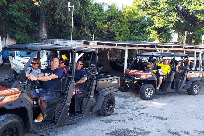 Nassau Narrated Jeep tour with Full Bahamian Lunch and Drink - Tasty Teas Bahamas: A Flavor Stop That Feels Like Local Culture