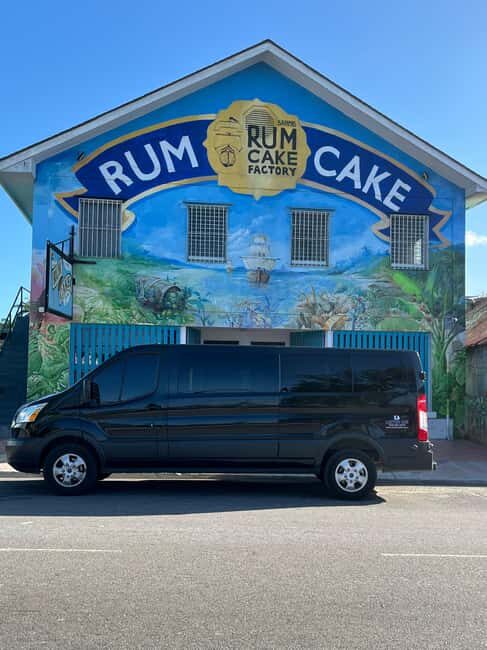 Nassau: Private City Highlights Tour - Parliament Square and Rawson Square: the downtown pulse in 10 minutes at a time
