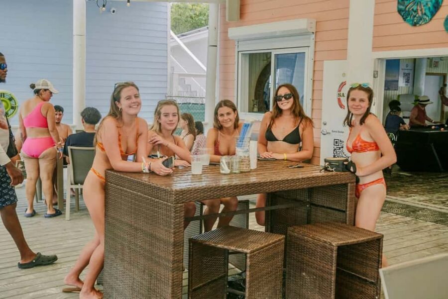 Nassau: ROSE ISLAND PERFECT BEACH DAY GROUP GETAWAY - Water activities you can pick: snorkeling, kayaking, SUP, and more