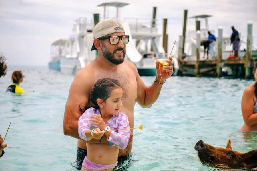 Nassau: Rose Island Swimming Pigs and Beach Day Group Tour - Booking-smart tips for cruise days and tight schedules