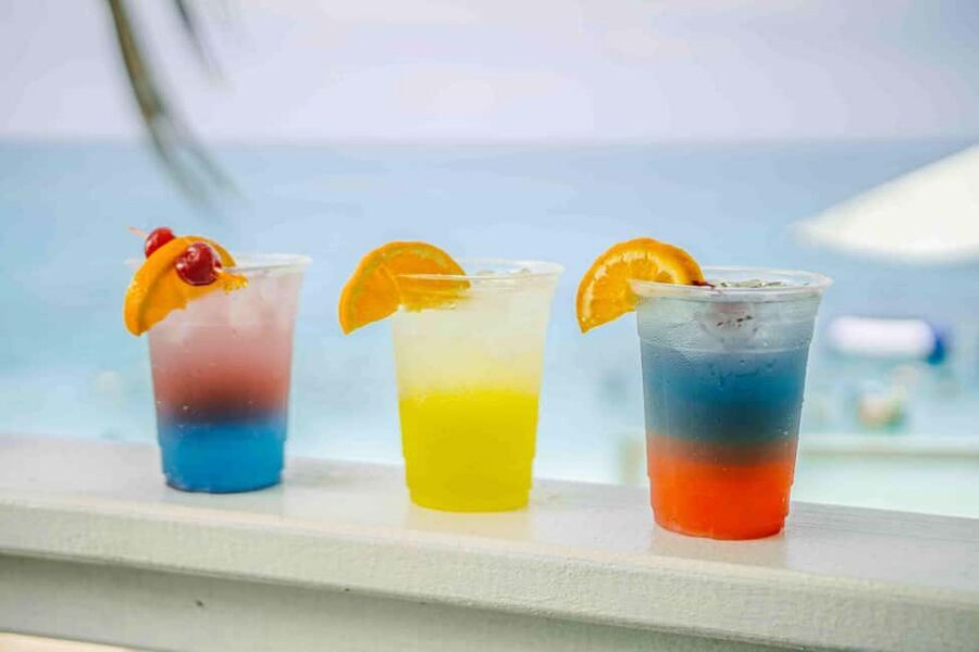 Nassau: Rose Island's Sand Dollar Beach Resort - Food, bar vibes, and the cost reality (lunch isn’t included)