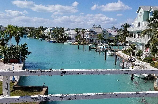 Nassau Shore Excursion: Sightseeing and Snorkeling Tour - New Providence Caves and the Cable Beach drive: photos, pirates, and perspective
