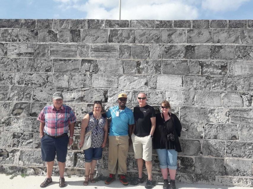 Nassau: Sip, Sample & See, Food & History Bus Tour - Who should book this Nassau food-and-history bus tour