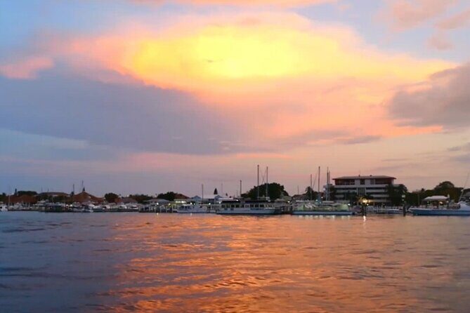 Nassau: Sunset Dinner Cruise - Practicalities: What to Wear and What to Bring on a Catamaran