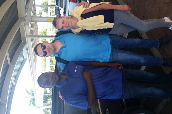 PRIVATE AirPort Transfer - Nassau airport pickup without the taxi shuffle