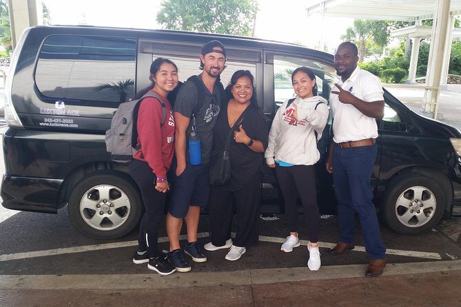 PRIVATE AirPort Transfer - The optional 30-minute liquor and grocery stop
