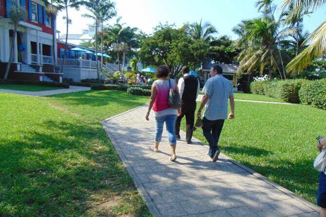 Private Guided Island Tour in Nassau Bahamas -Free Wifi & Drinks - Arawak Cay Fish Fry Finish: Conch Salad and Pina Colada Timing