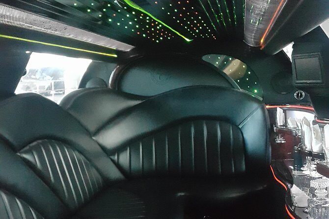 Round Trip Nassau Airport ARRIVAL (NASSAU LIMOUSINE) - Key points that make this Nassau airport transfer worth your time