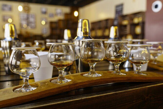 Rum Tasting and Food Walking Tour in Nassau Bahamas - Stop 4: The Lucerne speakeasy finale and cocktail mixology session