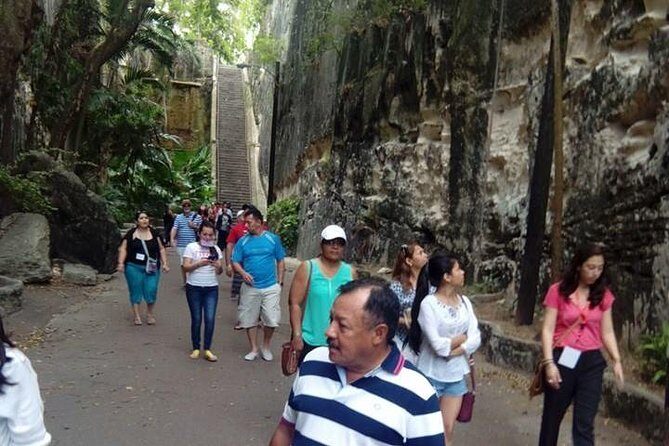 Tasty Rythm and Rock Tour - Queen’s Staircase: 200-Year-Old Stone Steps and a Real Work-Out Option