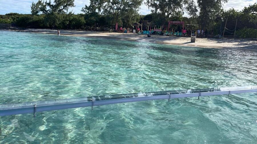 The Clear Boat Experience Bahamas drinks and snacks included - How the 150 Minutes to 4 Hours Typically Flow